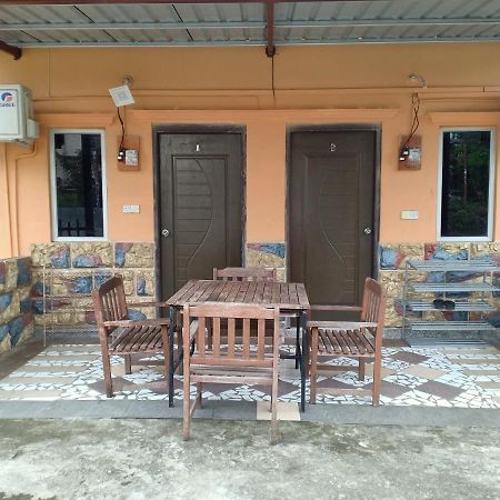 Homestay Pekan Ranau Extérieur photo